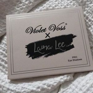 Violet Voss x Laura Lee eyeshadow palette